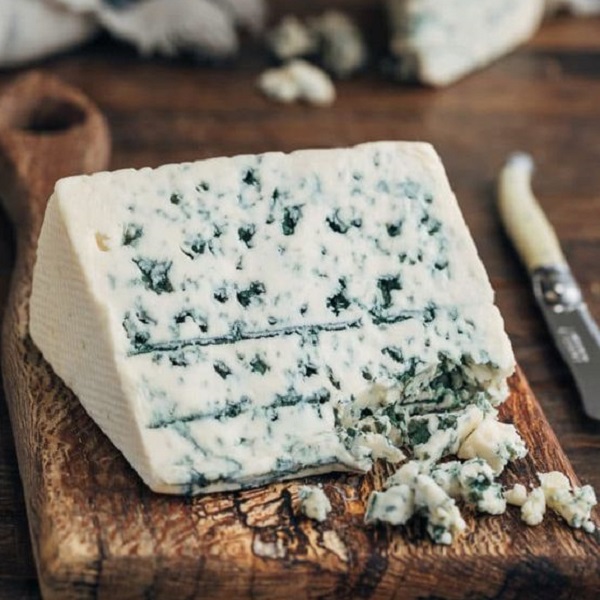 Learn how to make blue cheese at home