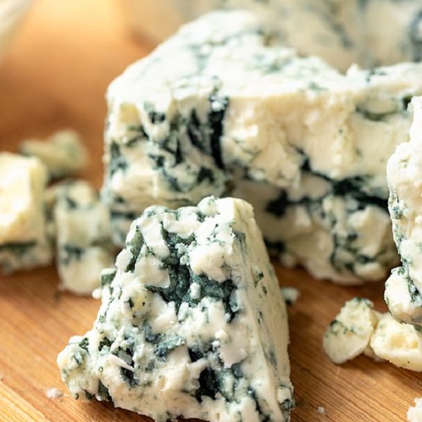 Discover delicious recipes featuring blue cheese