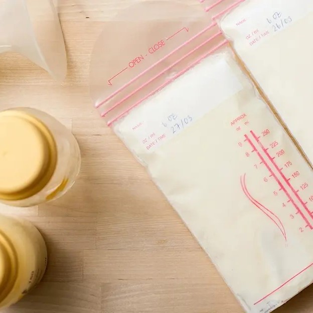 how to thaw frozen breast milk