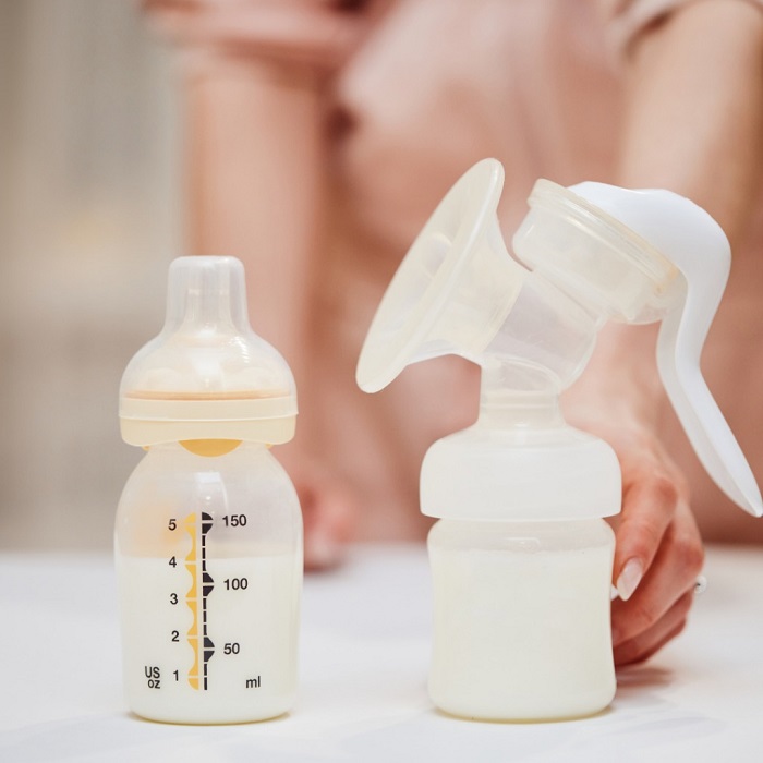 can you mix breast milk and formula